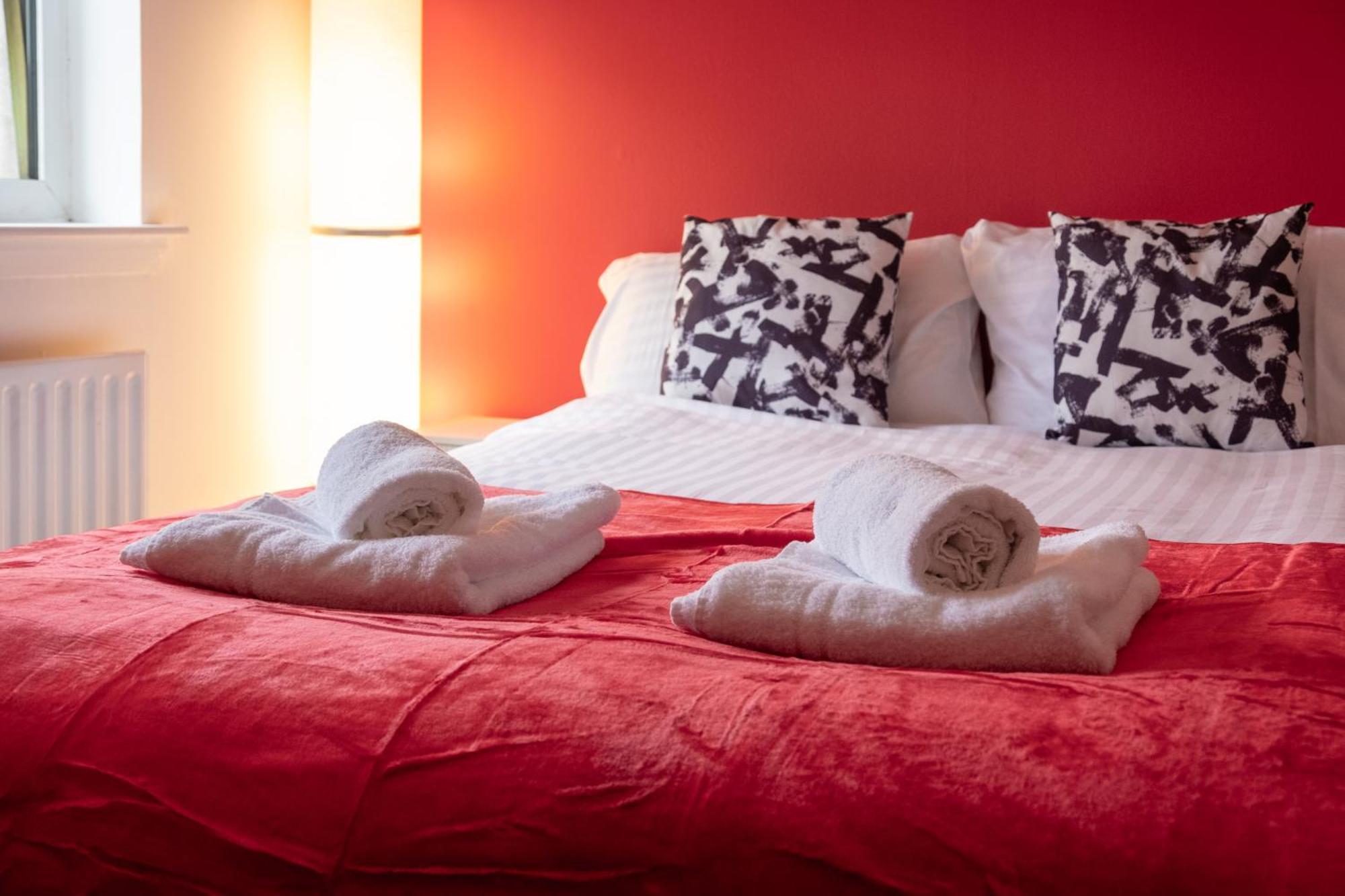 2 Bedroom Beautiful Apartment In Motherwell Mossend 외부 사진